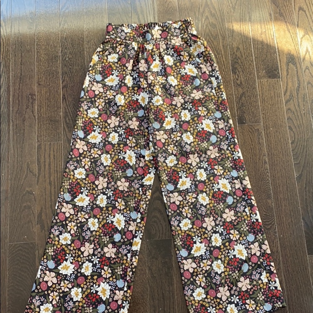 BCBG floral pant